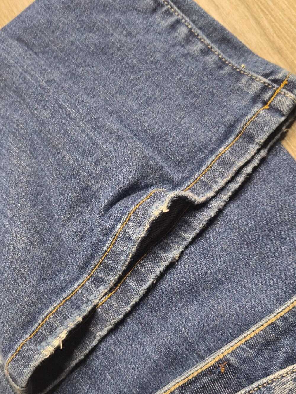 S1116 Low Rise Boyfriend w/31.5" Inseam👖American Eagle Women's Size 12 Jeans - Picture 7 of 7